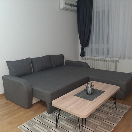 Apartman Viaggio Sremska Mitrovica Extérieur photo