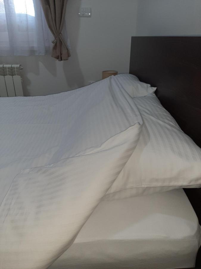 Apartman Viaggio Sremska Mitrovica Extérieur photo