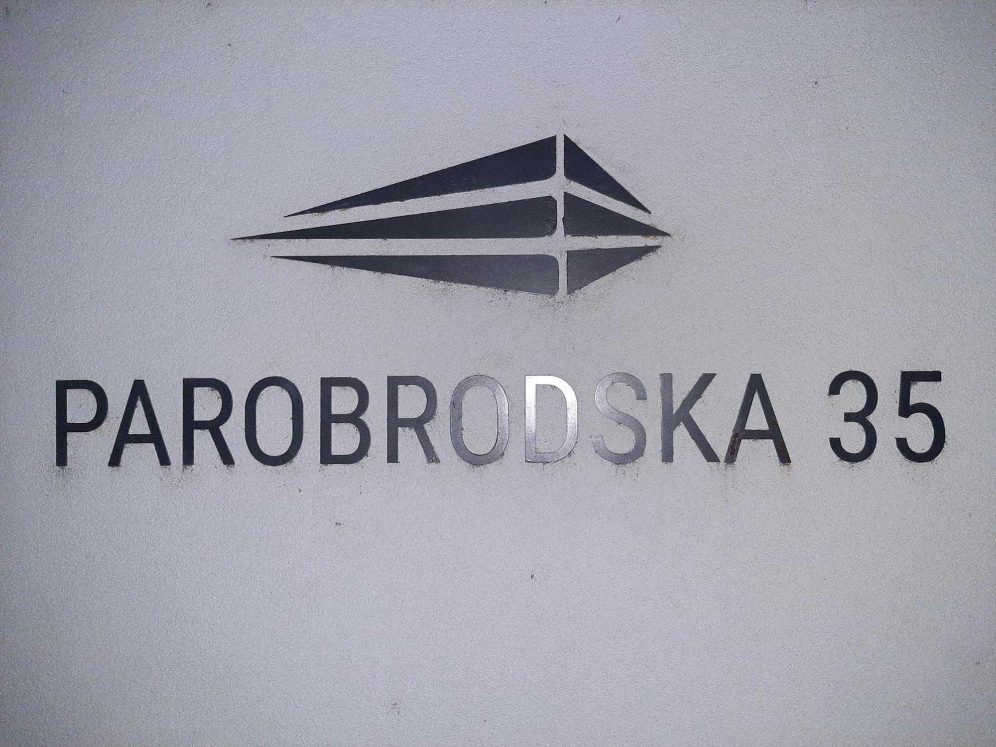 Apartman Viaggio Sremska Mitrovica Extérieur photo